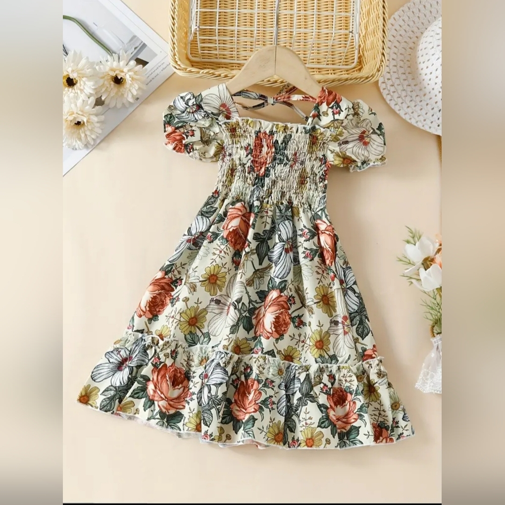 NWOT Girls Puff Sleeve Full Trim Flower Princess Dress